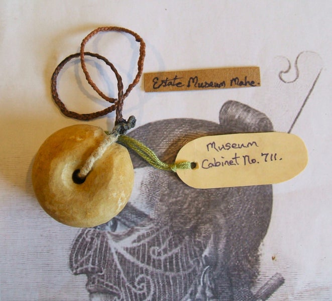 ESTATE MUSEUM ITEM No. 711 A RARE INTERESTING MAHE TAONGA MAORI SINKER STONE Carousel 1