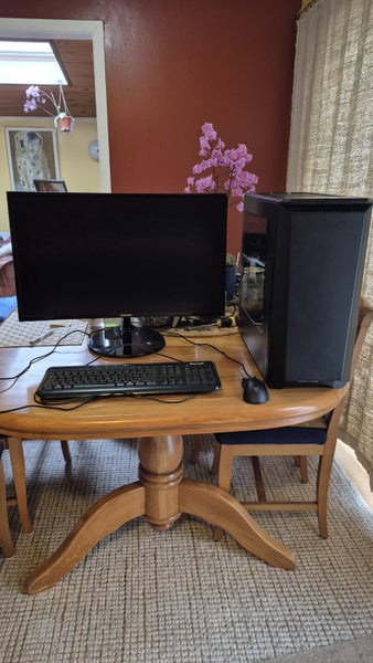 PC Gaming Set-up Carousel 1