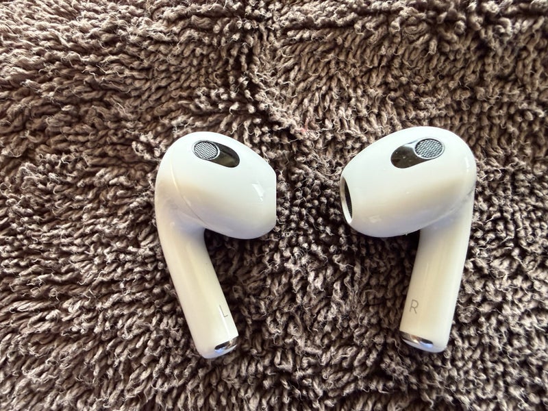 Air Pods Carousel 1