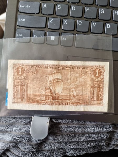1939 Uruguay 1 Peso Bank note Carousel 2
