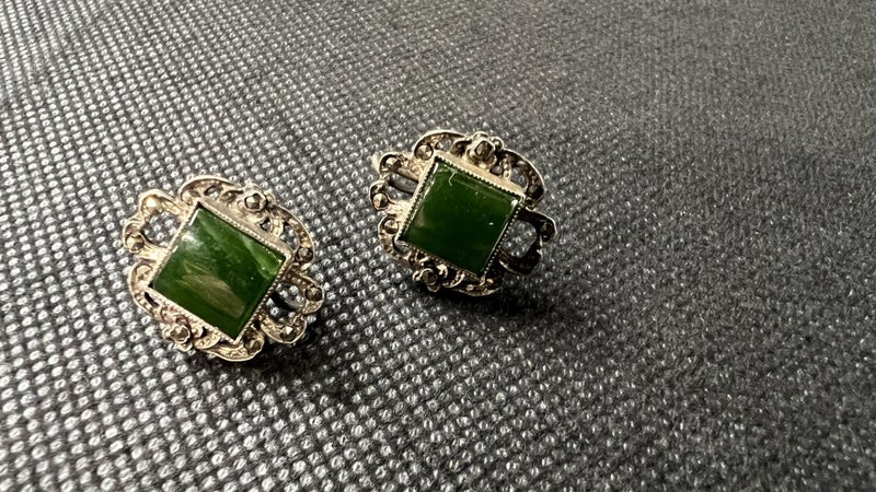 Art Deco Jade / Pounamu Sterling Silver & Marcasite Earrings - Lot F83 Carousel 1