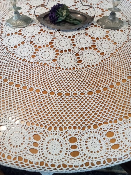 Lovely large white crochet tablecloth 173 cm across Carousel 3