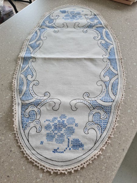 Vintage linens Carousel 2