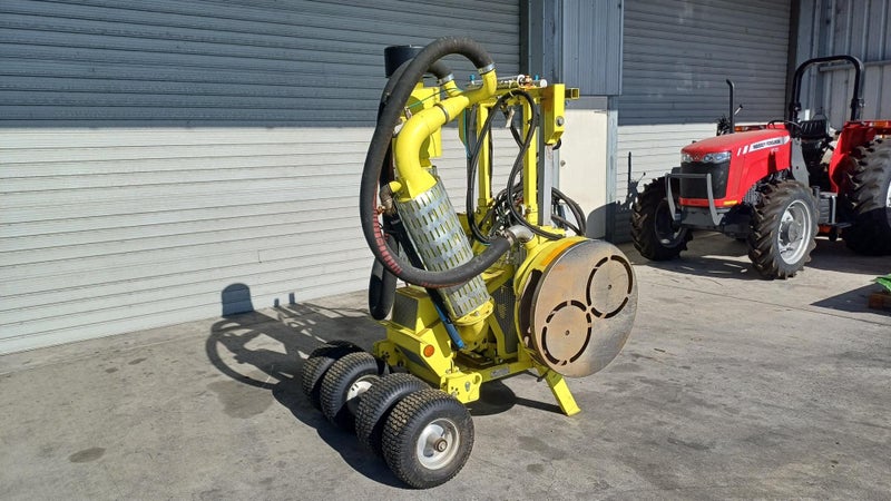 Collard E2200 - 3P Defoliator Carousel 2