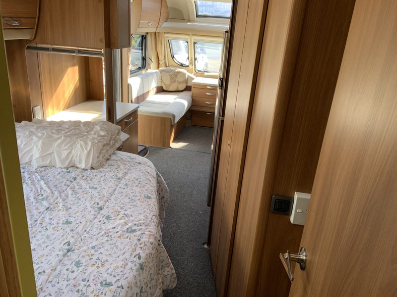 Swift Conquror 63063998239335938111