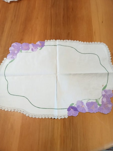 Beautiful purple flowers linen cloth Carousel 1