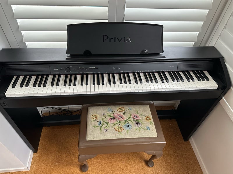 Casio Privia PX-760 Carousel 2