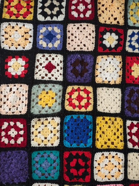 Crochet wool blanket Carousel 2
