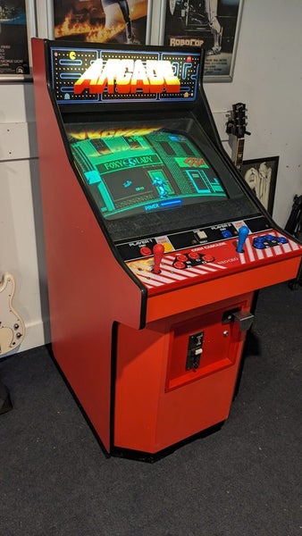 Arcade Machine Carousel 1