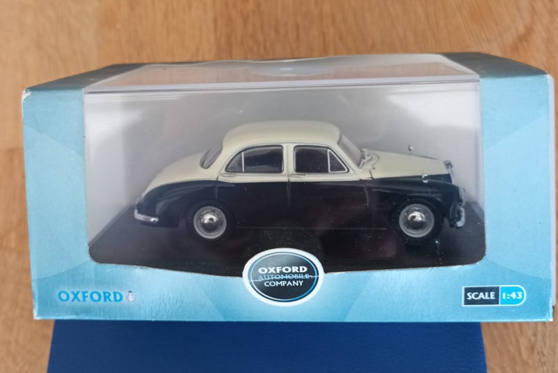 TWO RARE OLDTIMER MODELS, 1:43, MG ZB VARITONE (1956) and FIAT 600 (1950s) Carousel 1