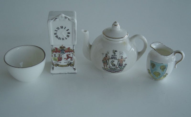 Miniature Crested Ware x 4 Various Makers PICK ONE Carousel 1