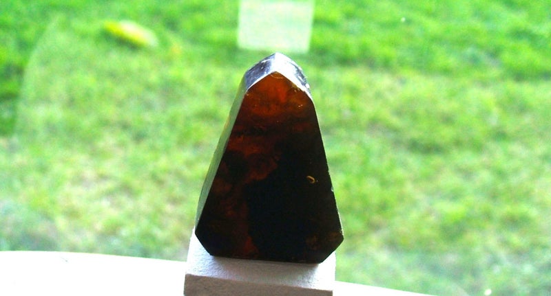 JEWELLERS ESTATE MUSEUM DARK KAURI AMBER/GUM LOVELY SPECIMEN ITEM. Carousel 1
