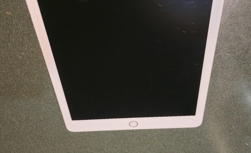 Apple iPad Pro A1673 - 9.7inch - iOS 16.7.10 - 32GB Carousel 7