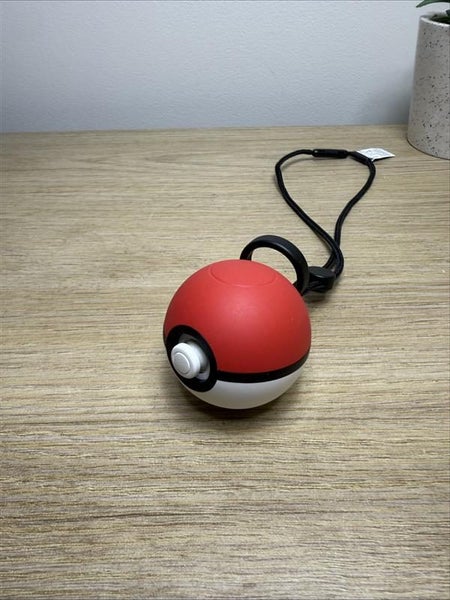 Pokemon Plus PokeBall Carousel 3