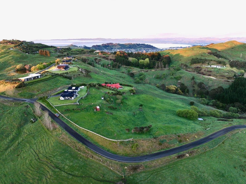 Last but not least- elevated 1.326ha lifestyle sec64004493760259114