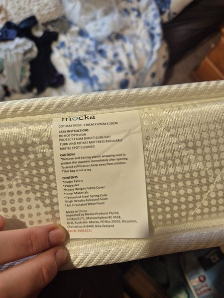 Mocka cot and mattress Carousel 4
