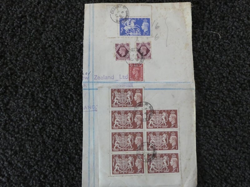 Block of Britain 1 pound stamps-$1res Carousel 1