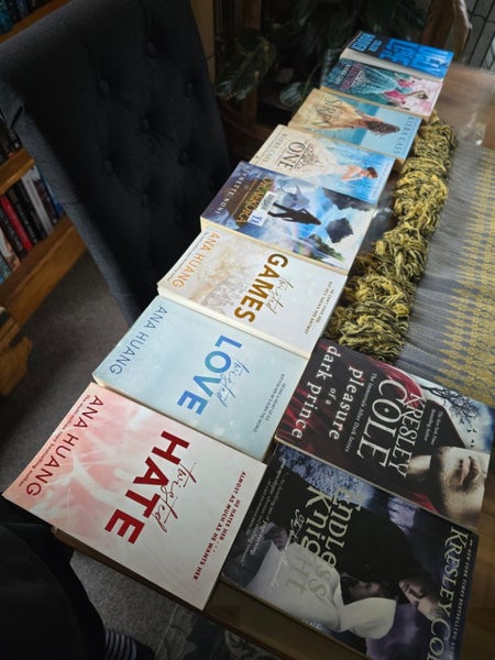 bulk bargin books Carousel 2