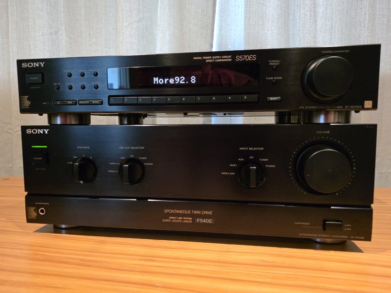 Sony ST-S570ES Stereo Tuner Carousel 2