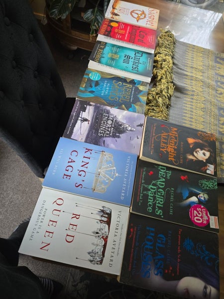 awesome bargin bulk books Carousel 7