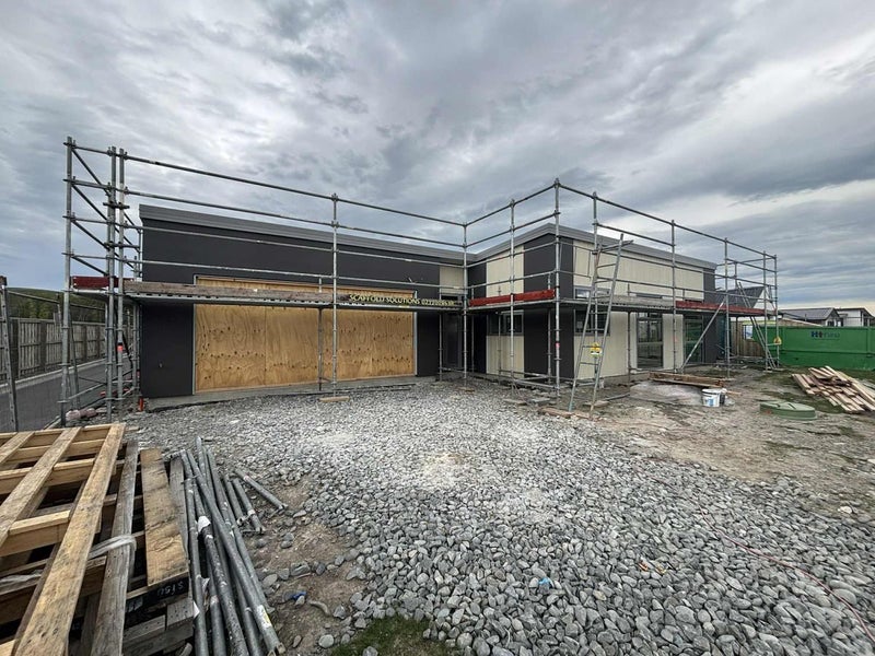 Image 1 of 5