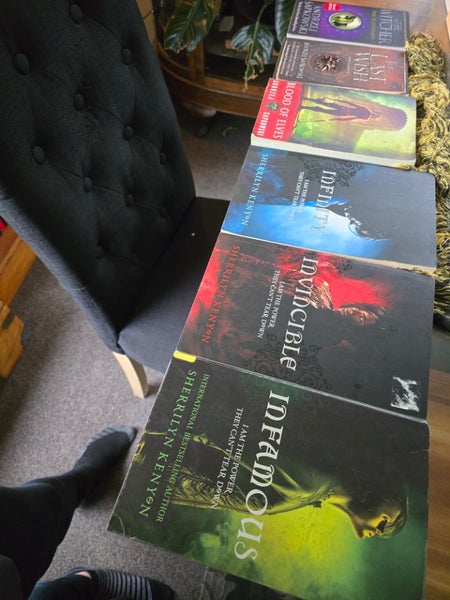 awesome fantasy books bulk Carousel 5