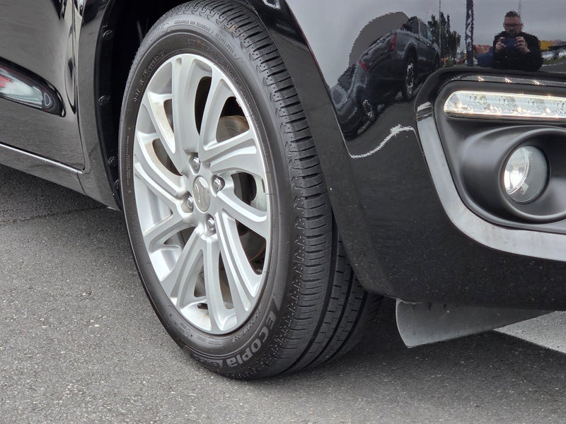 2023 Suzuki Swift GL64007695663489111