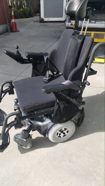 Power wheelchair Carousel 1