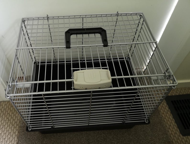 Cat carry cage - as new condition Carousel 2