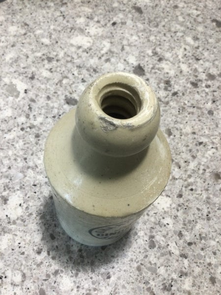 A RARE ANTIQUE SHARPE BROS STONE GINGER BEER BOTTLE Carousel 2