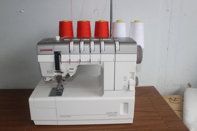 JANOME COVERSEAMER COVERPRO 3000 Carousel 1