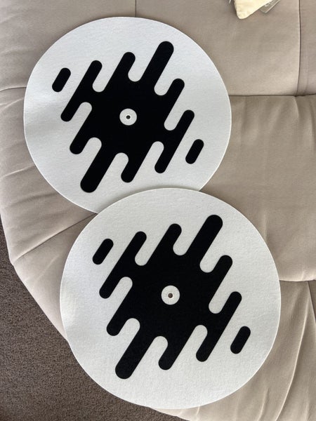 Official 12" Serato DJ Logo Slipmats ~ White on Black (Pair) Carousel 1