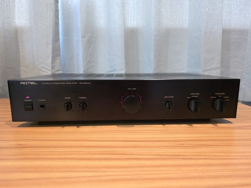 Premium Rotel RA-920AX Amplifier with Phono Carousel 2