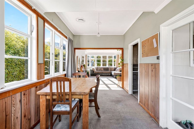 Jump on the property ladder64009223889026113