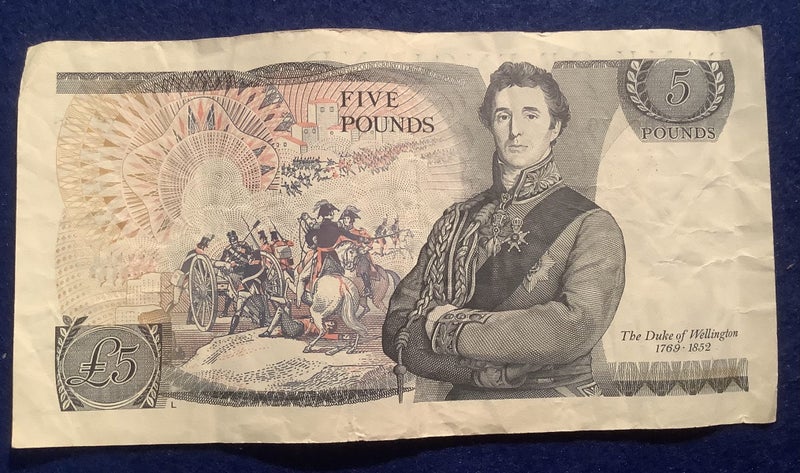 British Five pound note - 1982 Carousel 2