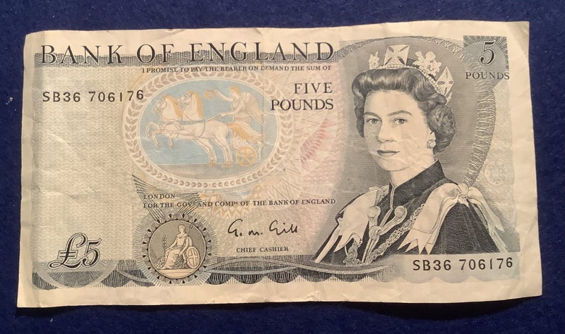 British Five pound note - 1982 Carousel 1