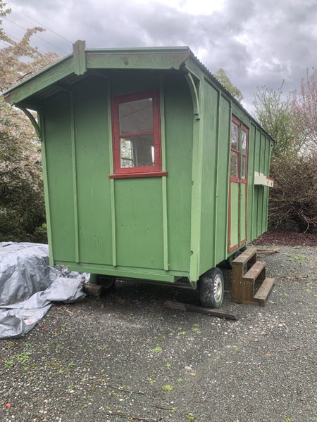 Cabin on Wheels Carousel 2