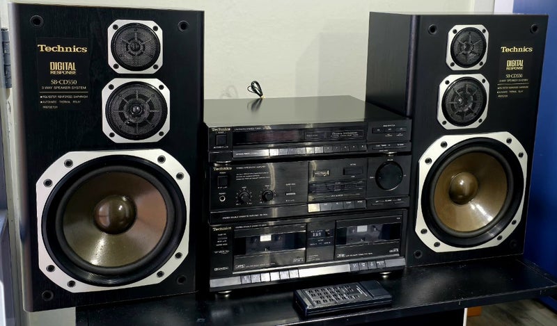 Technics Full Hi-Fi Stereo System – Made in Japan – Mint Condition with Remote Carousel 2