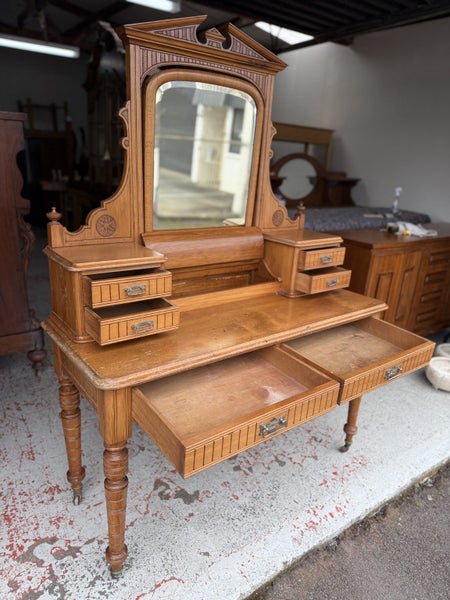 NZ Colonial Solid Kauri Swing Mirror Dressing Table Carousel 2