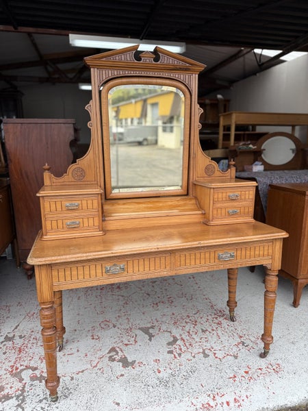 NZ Colonial Solid Kauri Swing Mirror Dressing Table Carousel 1