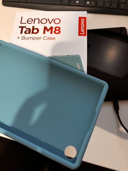 Lenovo Tab M8 8in (4th Gen) 32GB Carousel 2
