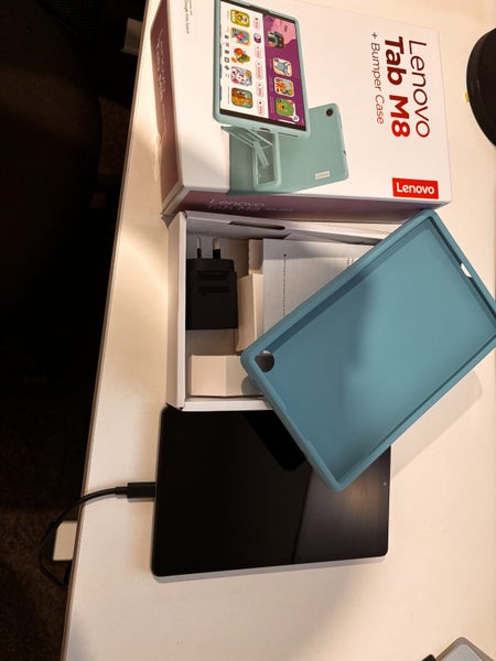 Lenovo Tab M8 8in (4th Gen) 32GB Carousel 6