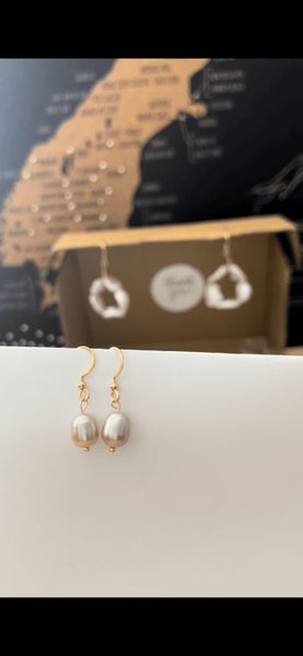 Purplepink Baroque Pearl Earing(Handcrafted) Carousel 2