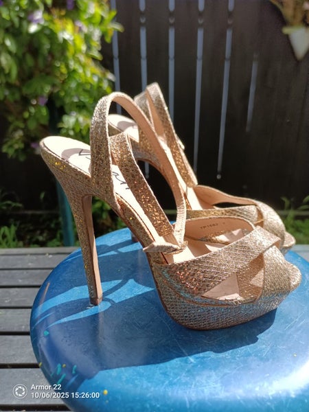 Gold heels Carousel 1