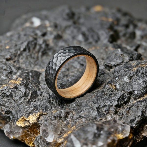 (Tungsten Ring) Premium Hammered Ring Tungsten Ring Wood Ring RTU53YX-6 Carousel 2