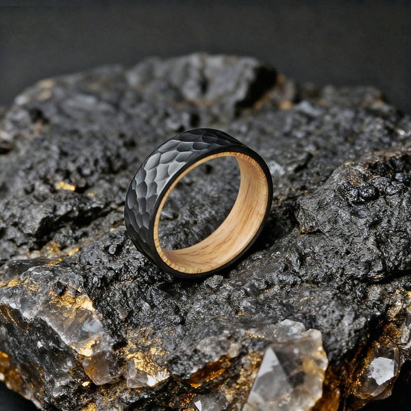 (Tungsten Ring) Premium Hammered Ring Tungsten Ring Wood Ring RTU53YX-6 Carousel 1