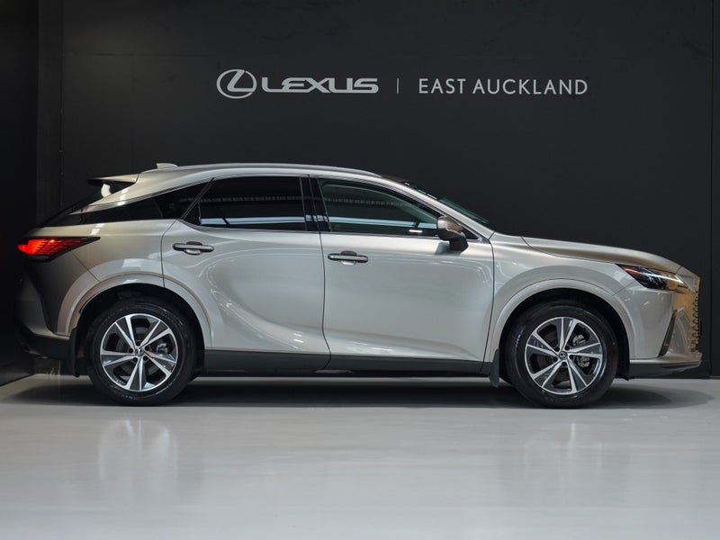 2023 Lexus RX 350h 2.5P HEV CVT AWD64015179708290112