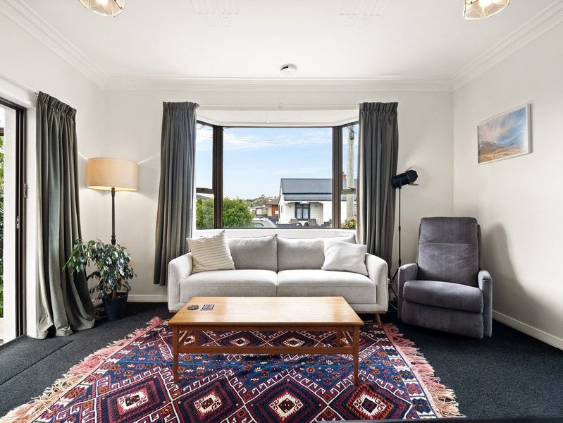 Smart, Stylish & Ready for You64016578083713112