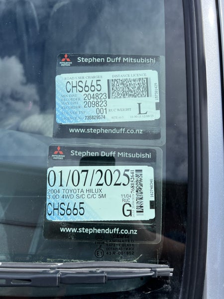 2004 Toyota Hilux S/C C/C64017096085378112
