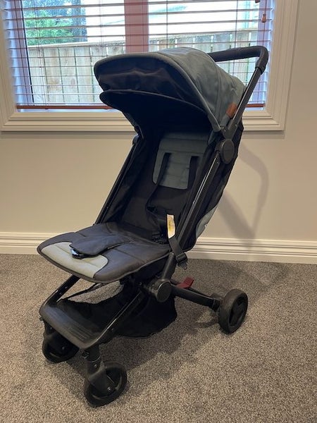 Edwards & Co Otto Stroller - Sage Green Carousel 1